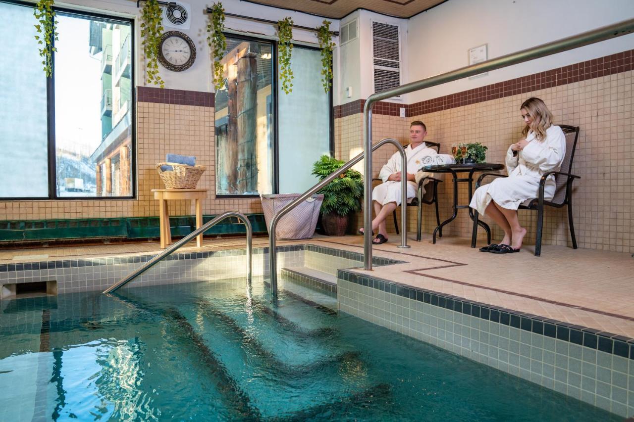 Clearwater Hotel Ltd Fort Mcmurray Dış mekan fotoğraf
