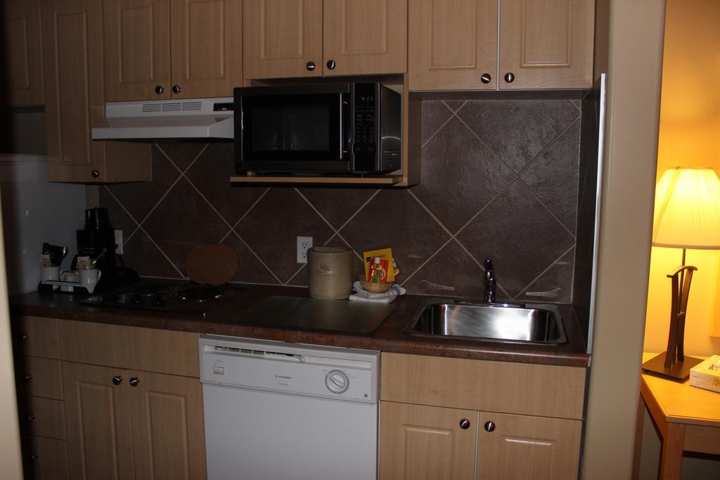 Clearwater Hotel Ltd Fort Mcmurray Dış mekan fotoğraf
