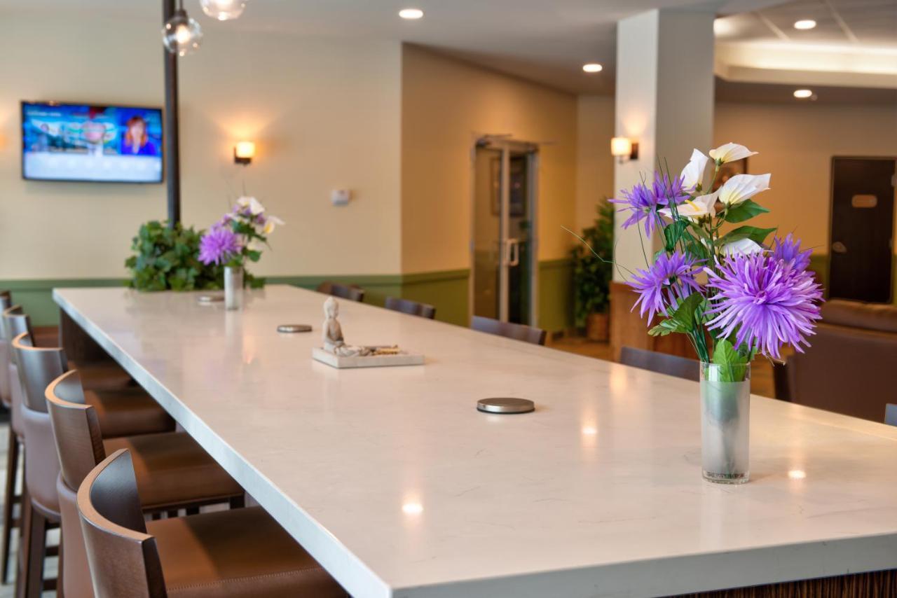 Clearwater Hotel Ltd Fort Mcmurray Dış mekan fotoğraf